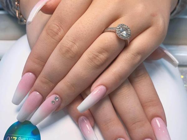 Highworth Nails